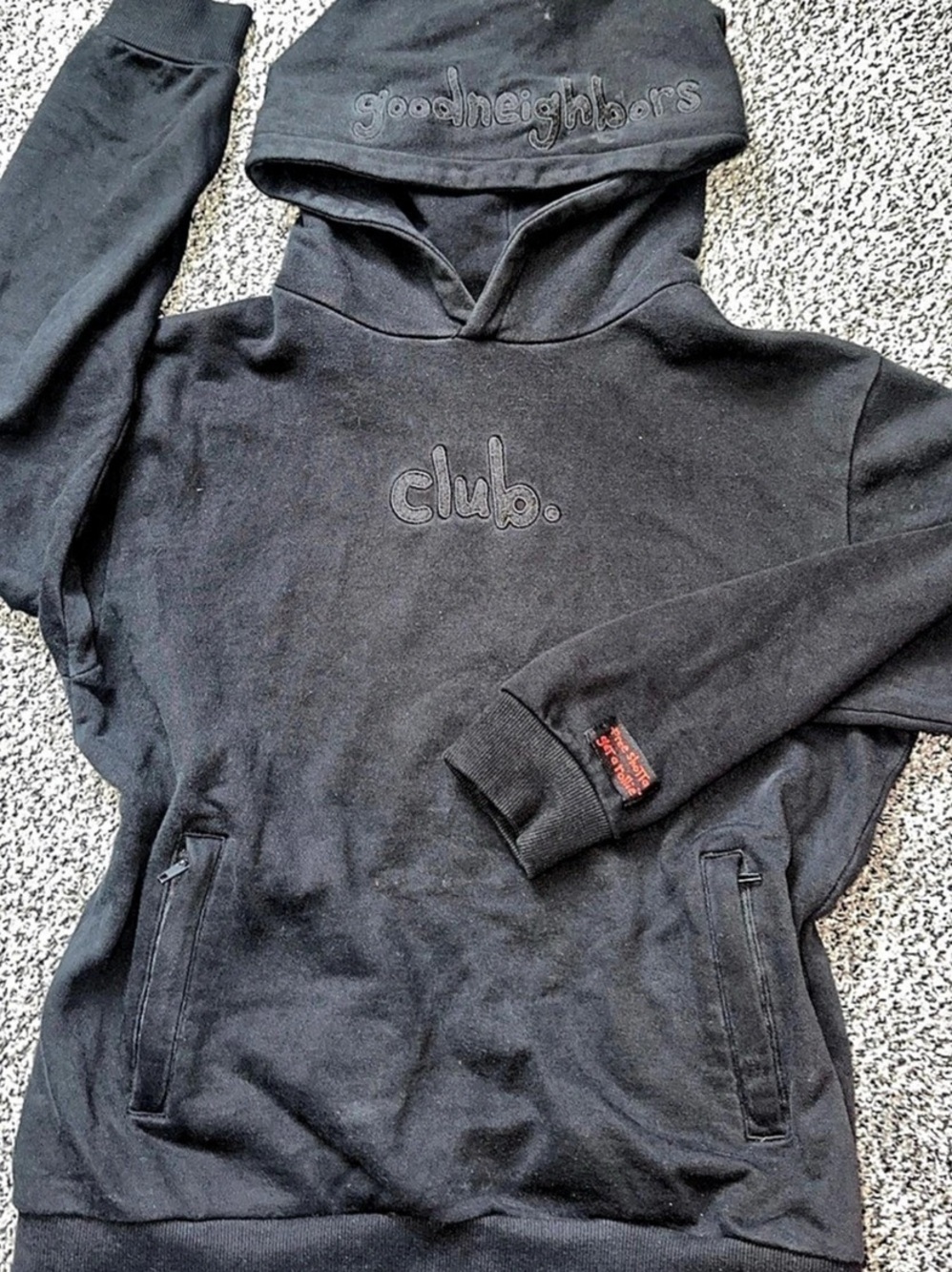 Club Pullover Hoodie in Black